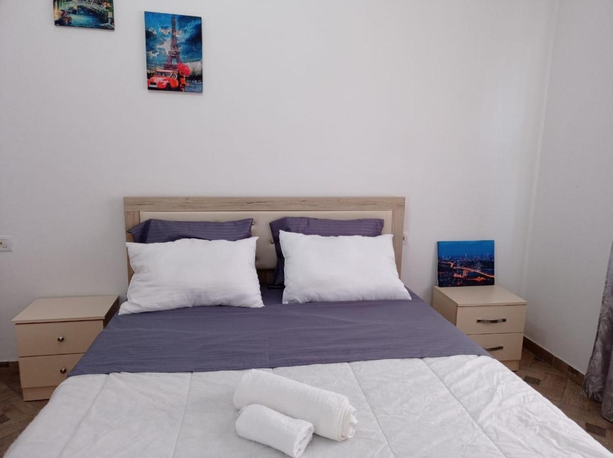Lungomare Holiday Apartments Durrës Exteriör bild
