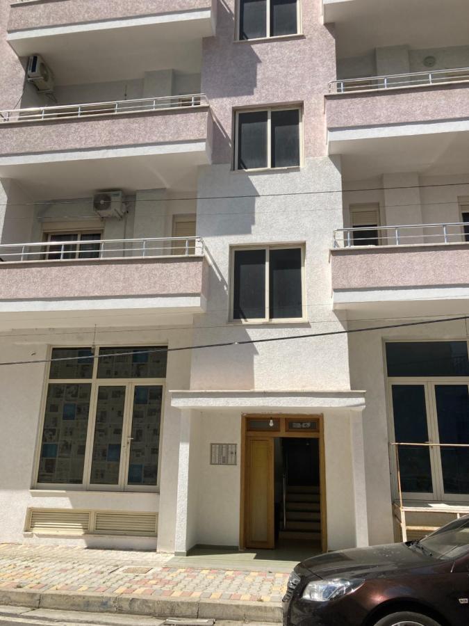 Lungomare Holiday Apartments Durrës Exteriör bild