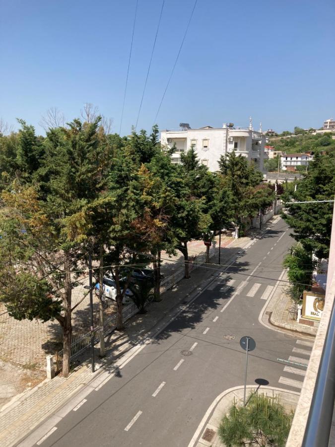 Lungomare Holiday Apartments Durrës Exteriör bild