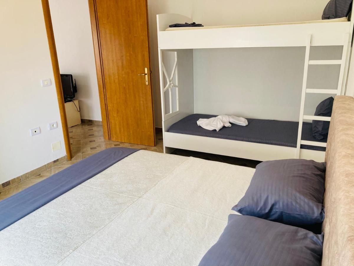 Lungomare Holiday Apartments Durrës Exteriör bild