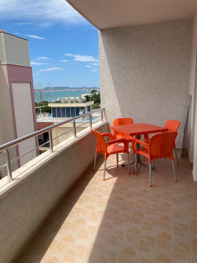 Lungomare Holiday Apartments Durrës Exteriör bild