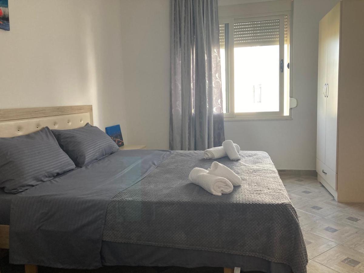 Lungomare Holiday Apartments Durrës Exteriör bild