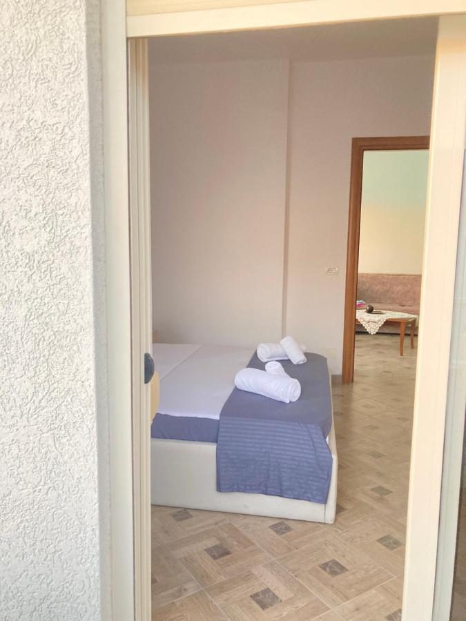 Lungomare Holiday Apartments Durrës Exteriör bild