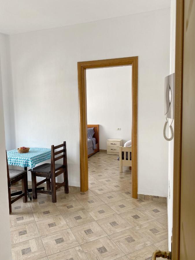 Lungomare Holiday Apartments Durrës Exteriör bild