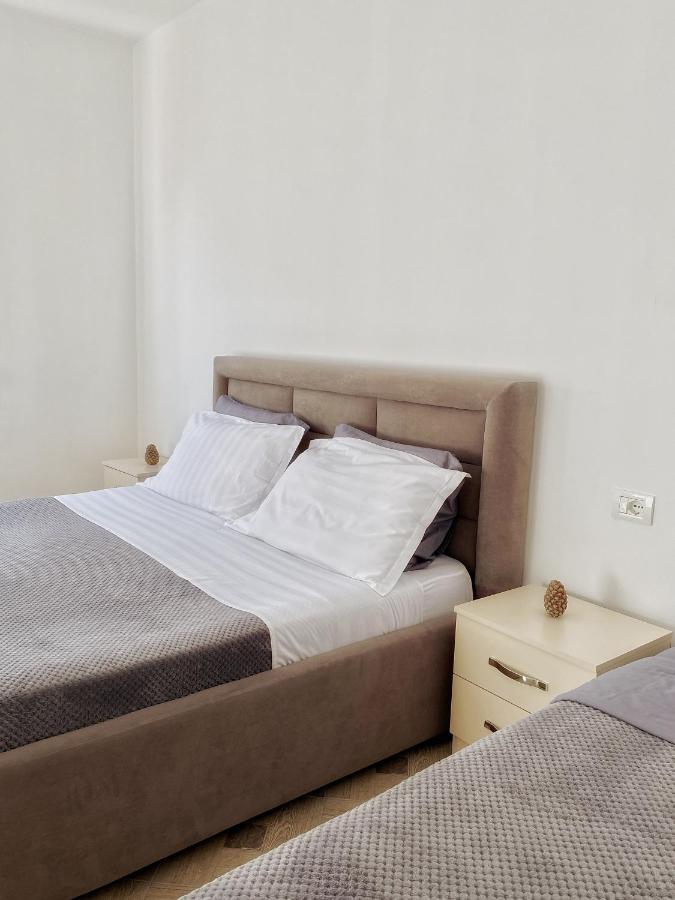 Lungomare Holiday Apartments Durrës Exteriör bild