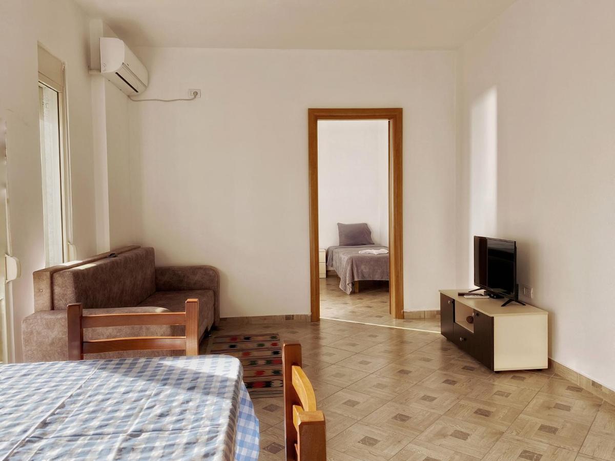 Lungomare Holiday Apartments Durrës Exteriör bild